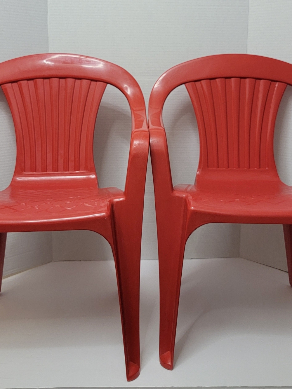 Children's Red Plastic Chair – Lightweight Stackable Seat